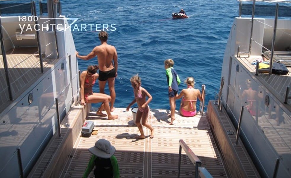 power catamaran QUARANTA lowering deck that doubles as beach club